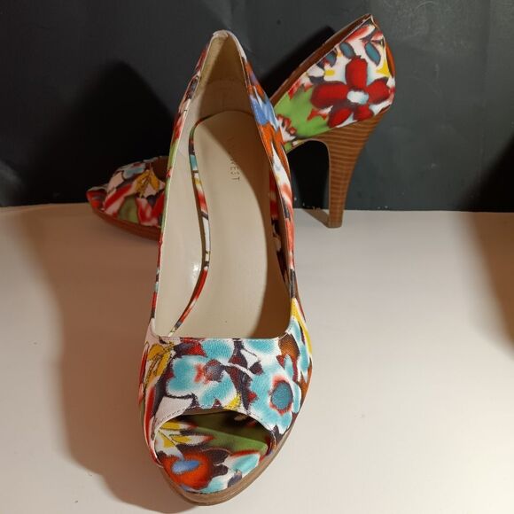 Nine West Dance Multi Colored Floral Peep Toe Stacked Heel Pump 10M - Picture 3 of 10